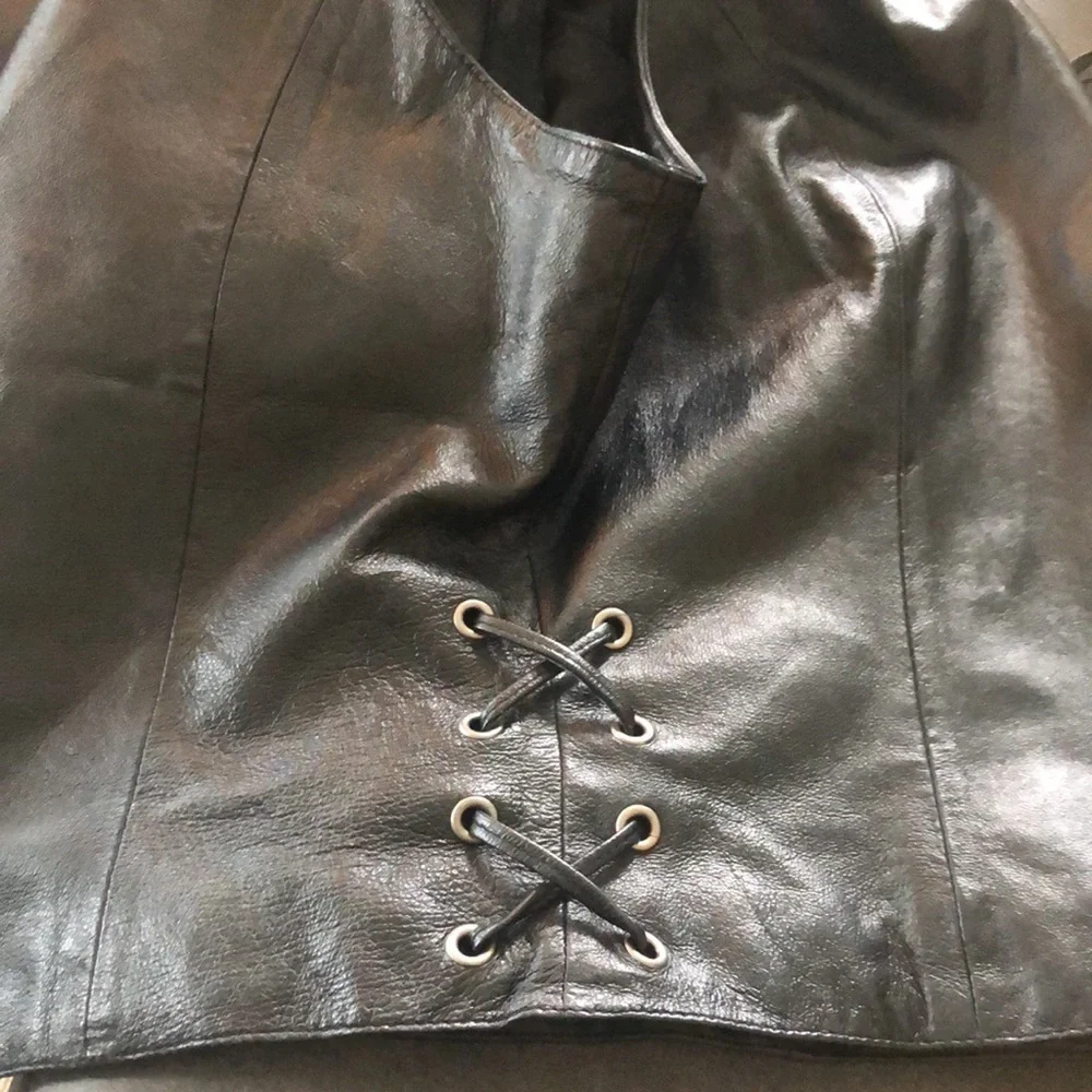 VTG Wilson Maxima Black Buttery Leather Vest M Full Zip Side Lace Up Festival